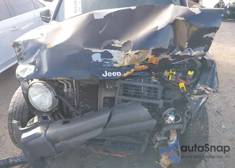 2006 Jeep Liberty Sport из США, поврежденный, VIN 1J4GL48K86W197342